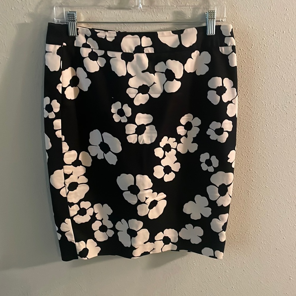 Loft pencil skirt